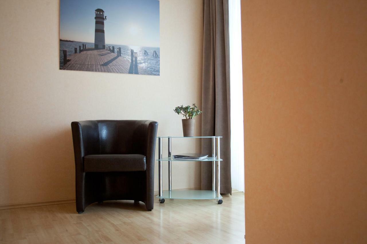 Bed and Breakfast Haus Renee Подерсдорф-ам-Зе Экстерьер фото