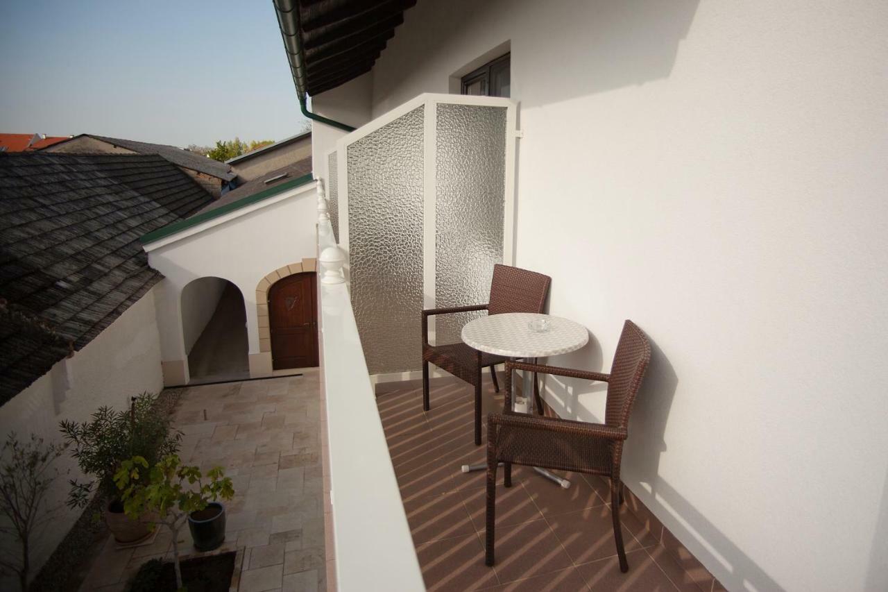 Bed and Breakfast Haus Renee Подерсдорф-ам-Зе Экстерьер фото